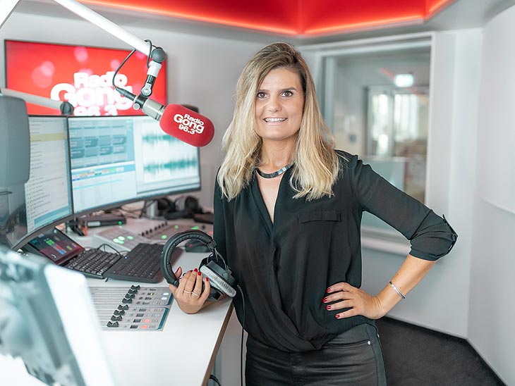 Auch Gong 96.3 Morgenmoderatorin Natalie wird in einer der Gondeln sitzen (©Foto:Radio Gong)